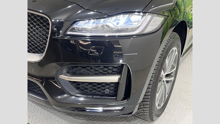 2017 認定中古車 Jaguar F-Pace Santorini Black 4WD R-sport