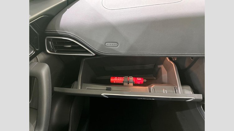 2017 認定中古車 Jaguar F-Pace Santorini Black 4WD R-sport