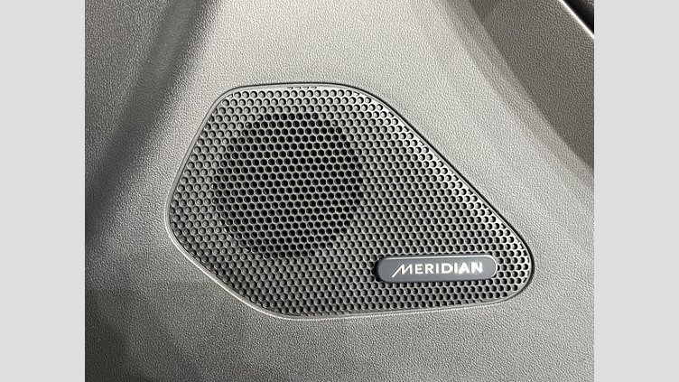 2017 認定中古車 Jaguar F-Pace Santorini Black 4WD R-sport