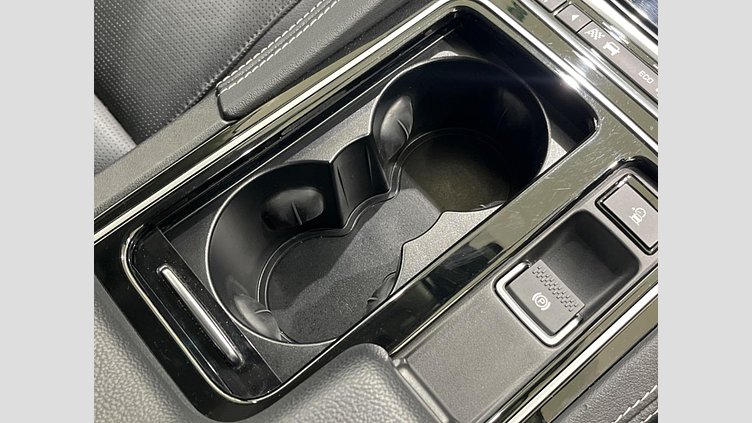 2017 認定中古車 Jaguar F-Pace Santorini Black 4WD R-sport