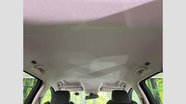 2017 認定中古車 Jaguar F-Pace Santorini Black 4WD R-sport