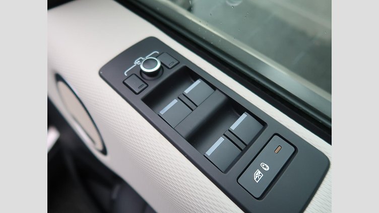 2021 認定中古車 Land Rover Discovery Lantau Bronze 3.0 litre i6D​ ダイナミックHSE