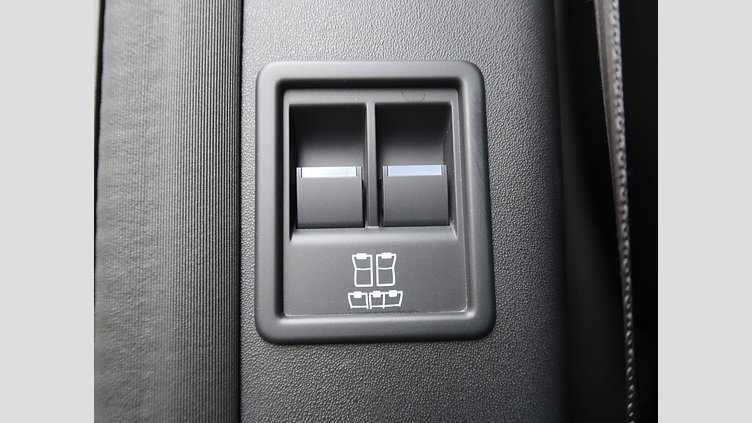 2021 認定中古車 Land Rover Discovery Lantau Bronze 3.0 litre i6D​ ダイナミックHSE