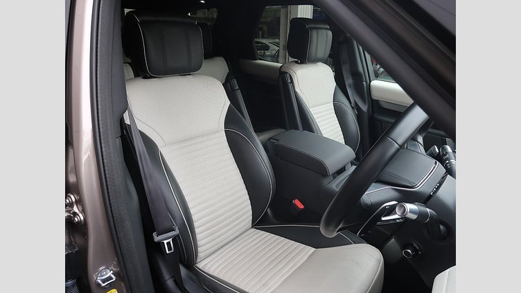 2021 認定中古車 Land Rover Discovery Lantau Bronze 3.0 litre i6D​ ダイナミックHSE