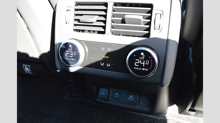 2024 認定中古車 Land Rover Discovery フジホワイト D350マイルドハイブリッド（ディーゼル） Dynamic HSE