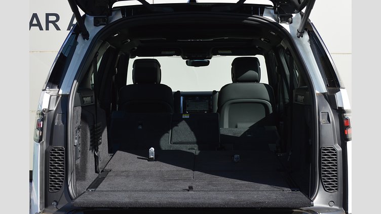 2024 認定中古車 Land Rover Discovery フジホワイト D350マイルドハイブリッド（ディーゼル） Dynamic HSE