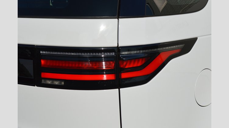 2024 認定中古車 Land Rover Discovery フジホワイト D350マイルドハイブリッド（ディーゼル） Dynamic HSE