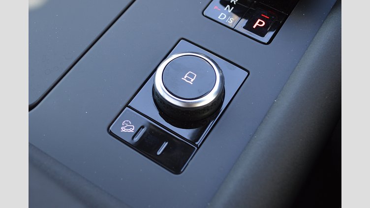 2024 認定中古車 Land Rover Discovery フジホワイト D350マイルドハイブリッド（ディーゼル） Dynamic HSE