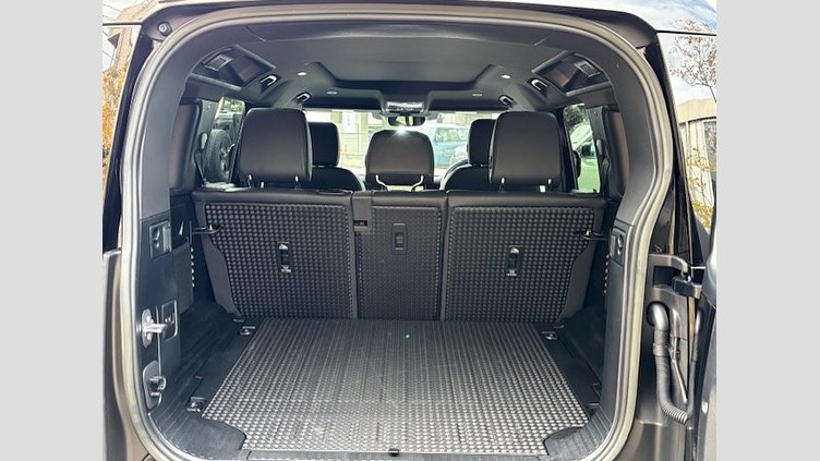 2023 認定中古車 Land Rover Defender 110 サントリーニブラック D300 AWD（AT） X-DYNAMIC SE