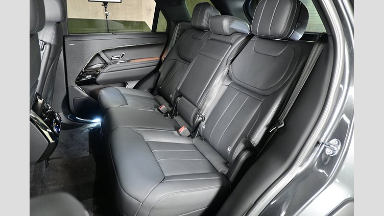 2024 認定中古車 Land Rover Range Rover Sport カルパチアングレイ D300マイルドハイブリッド スタンダードホイールベース Dynamic SE