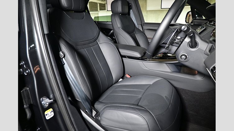 2024 認定中古車 Land Rover Range Rover Sport カルパチアングレイ D300マイルドハイブリッド スタンダードホイールベース Dynamic SE