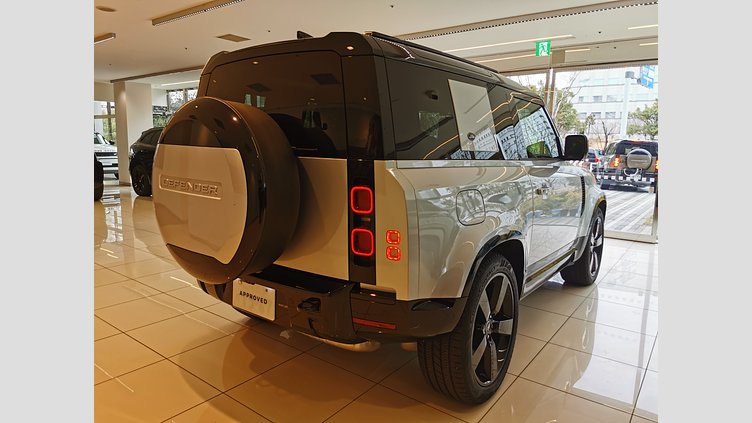 2024 認定中古車 Land Rover Defender 90 ハクバシルバー D300 AWD（AT） X-DYNAMIC HSE
