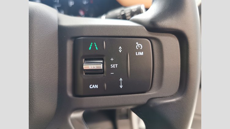 2024 認定中古車 Land Rover Defender 90 ハクバシルバー D300 AWD（AT） X-DYNAMIC HSE