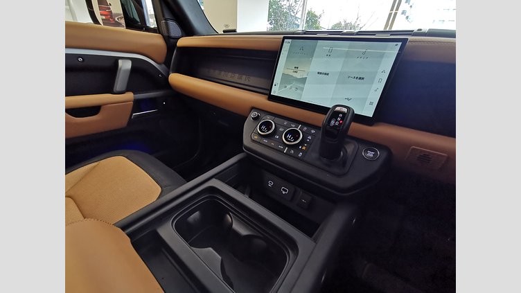 2024 認定中古車 Land Rover Defender 90 ハクバシルバー D300 AWD（AT） X-DYNAMIC HSE