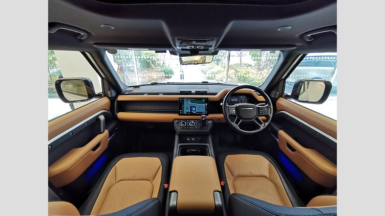 2024 認定中古車 Land Rover Defender 90 ハクバシルバー D300 AWD（AT） X-DYNAMIC HSE