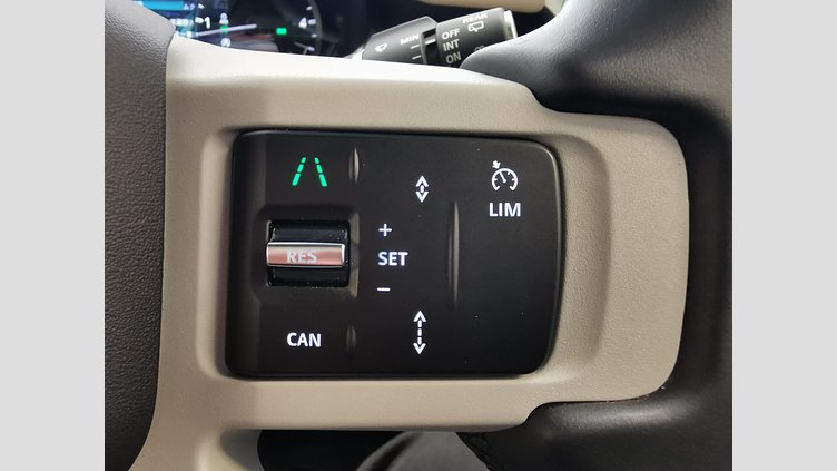 2023 認定中古車 Land Rover Defender 110 カルパチアングレイ D300 AWD（AT） X-DYNAMIC HSE