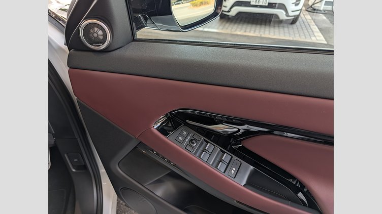 2024 認定中古車 Land Rover Range Rover Evoque フジホワイト P250（ガソリン） スタンダードホイールベース DYNAMIC HSE