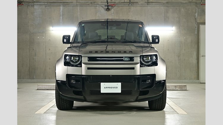 2024 認定中古車 Land Rover Defender 90 シリコンシルバー D350 ディーゼルマイルドハイブリッド X-Dynamic HSE