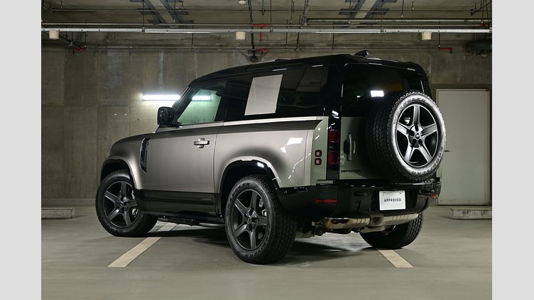 2024 認定中古車 Land Rover Defender 90 シリコンシルバー D350 ディーゼルマイルドハイブリッド X-Dynamic HSE