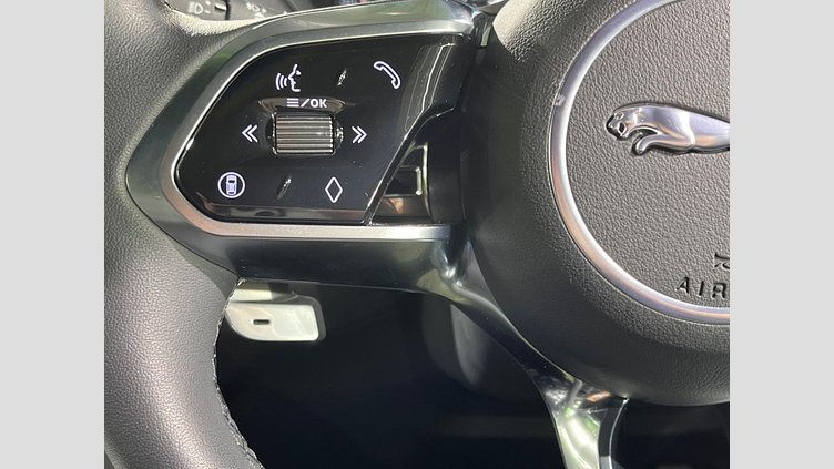 2024 認定中古車 Jaguar E-Pace サントリーニブラック D200マイルドハイブリッド（ディーゼル） R-DYNAMIC SE