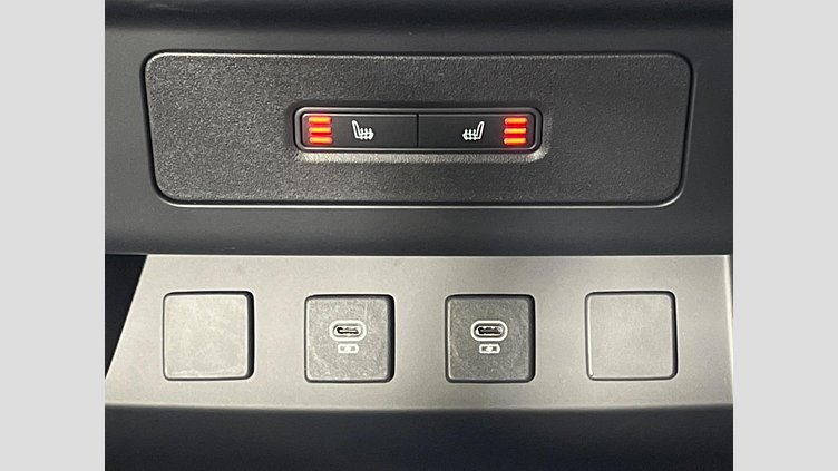 2024 認定中古車 Land Rover Defender 110 セドナレッド D350 ディーゼルマイルドハイブリッド Sedona Edition