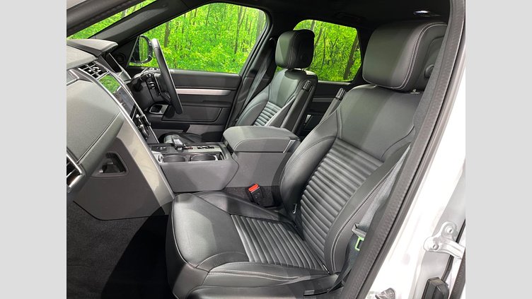 2024 認定中古車 Land Rover Discovery フジホワイト D350マイルドハイブリッド（ディーゼル） Dynamic SE