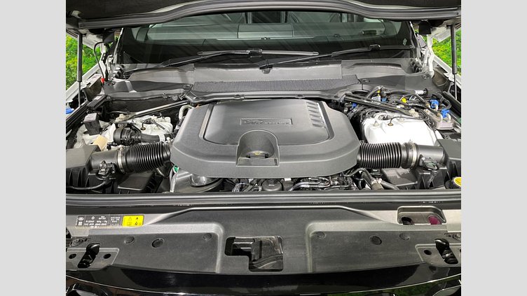 2024 認定中古車 Land Rover Discovery フジホワイト D350マイルドハイブリッド（ディーゼル） Dynamic SE