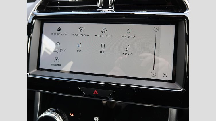 2021 認定中古車 Jaguar XE シリコンシルバー D200 AWD（オートマチック）MHEV 4 door Saloon R-DYNAMIC S