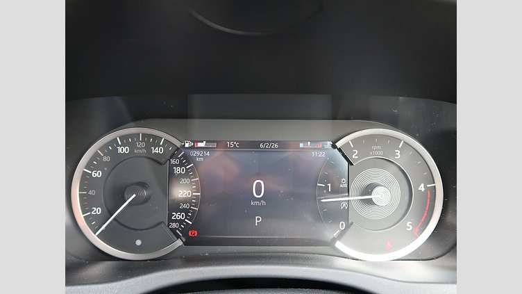 2021 認定中古車 Jaguar XE シリコンシルバー D200 AWD（オートマチック）MHEV 4 door Saloon R-DYNAMIC S