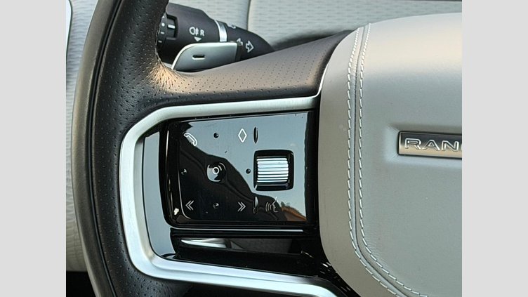 2023 認定中古車 Land Rover Range Rover Evoque オストゥーニパールホワイト P250 AWD（オートマチック） R-DYNAMIC S