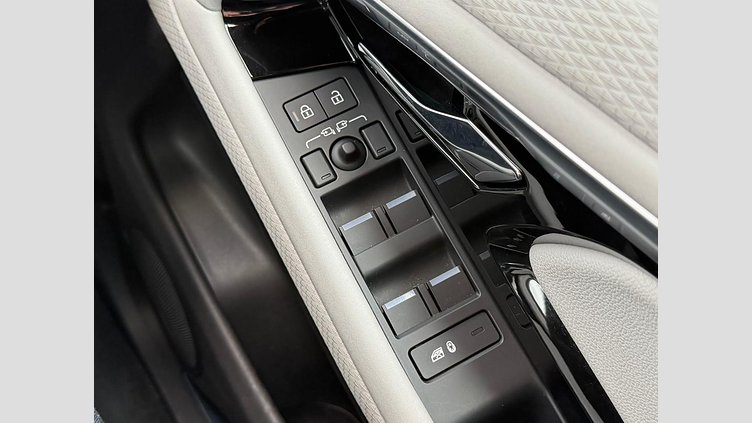 2023 認定中古車 Land Rover Range Rover Evoque オストゥーニパールホワイト P250 AWD（オートマチック） R-DYNAMIC S