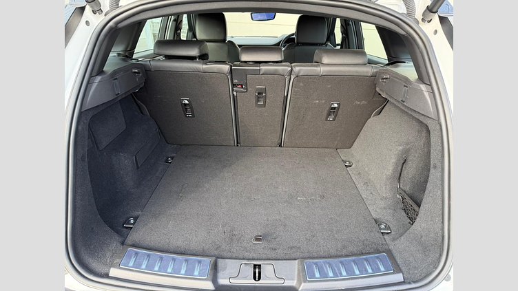 2023 認定中古車 Land Rover Range Rover Evoque オストゥーニパールホワイト P250 AWD（オートマチック） R-DYNAMIC S