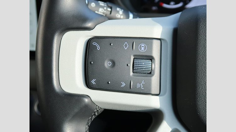 2023 認定中古車 Land Rover Defender 110 サントリーニブラック D300 AWD（AT） S