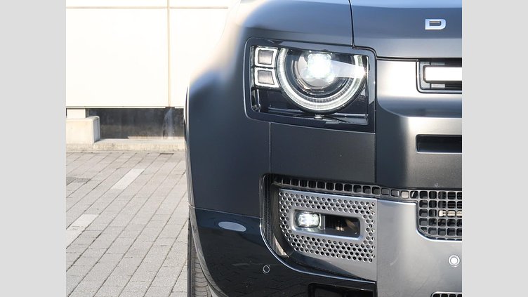 2023 認定中古車 Land Rover Defender 110 サントリーニブラック D300 AWD（AT） S