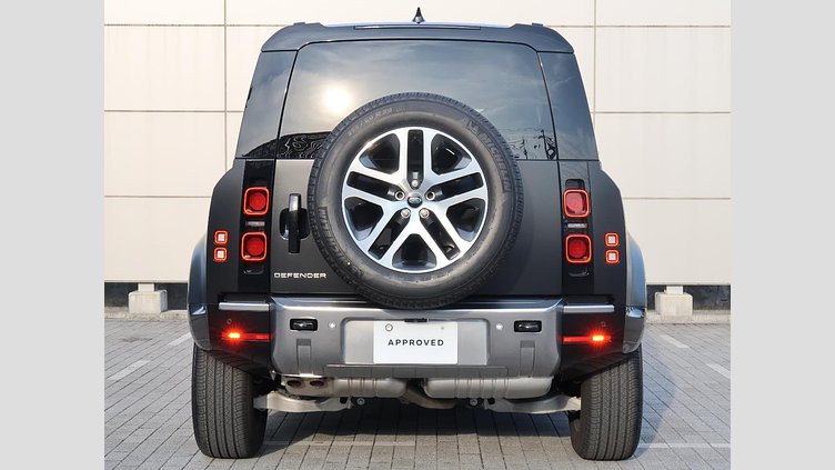 2023 認定中古車 Land Rover Defender 110 サントリーニブラック D300 AWD（AT） S