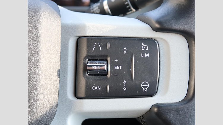 2023 認定中古車 Land Rover Defender 110 サントリーニブラック D300 AWD（AT） S