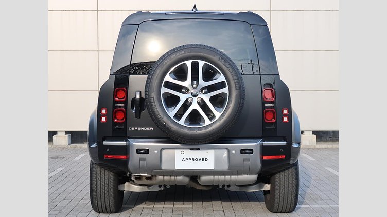 2023 認定中古車 Land Rover Defender 110 サントリーニブラック D300 AWD（AT） S