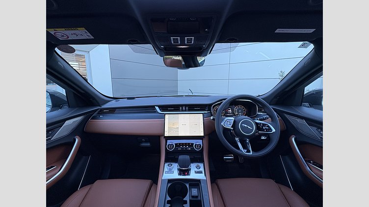 2024 認定中古車 Jaguar F-Pace オストゥーニパールホワイト P400e ガソリン プラグインハイブリッド R-DYNAMIC SE