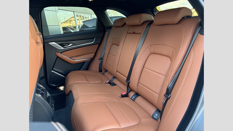2024 認定中古車 Jaguar F-Pace オストゥーニパールホワイト P400e ガソリン プラグインハイブリッド R-DYNAMIC SE