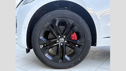 F-Pace 8