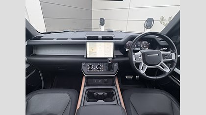 Defender 110 3
