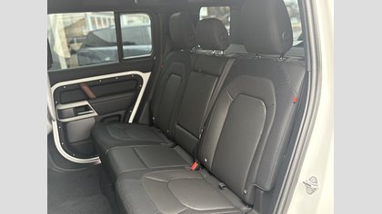 Defender 110 4
