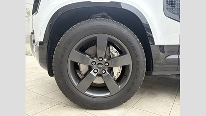 Defender 110 8