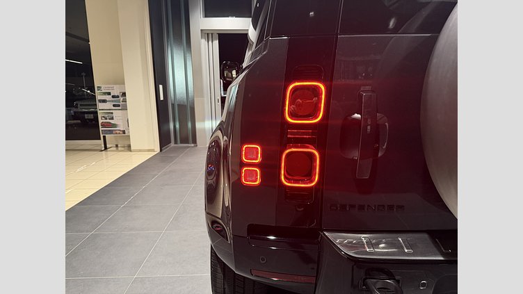 2024 認定中古車 Land Rover Defender 90 カルパチアングレイ D350 ディーゼルマイルドハイブリッド X-Dynamic HSE