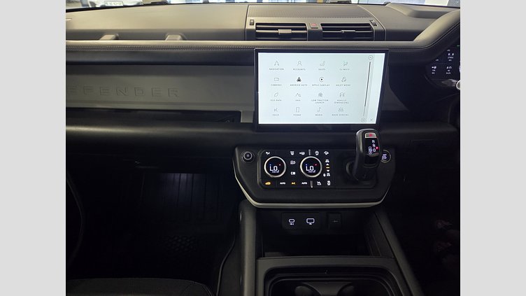 2024 Approved Land Rover Defender 110 Fuji White AWD D300 SE X-Dynamic (221KW)