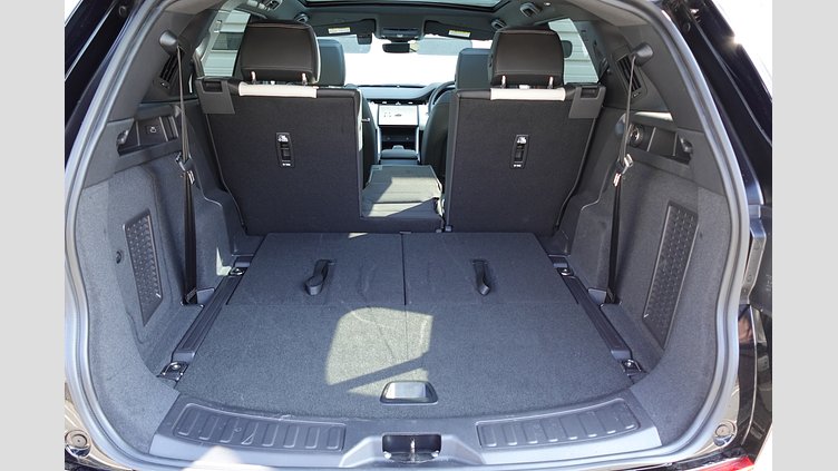 2024 認定中古車 Land Rover Discovery Sport サントリーニブラック D200マイルドハイブリッド（ディーゼル） 標準ホイール Dynamic SE