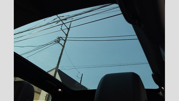 2024 認定中古車 Land Rover Discovery Sport サントリーニブラック D200マイルドハイブリッド（ディーゼル） 標準ホイール Dynamic SE