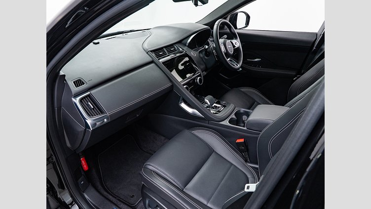 2024 認定中古車 Jaguar E-Pace サントリーニブラック D200マイルドハイブリッド（ディーゼル） R-DYNAMIC SE D200
