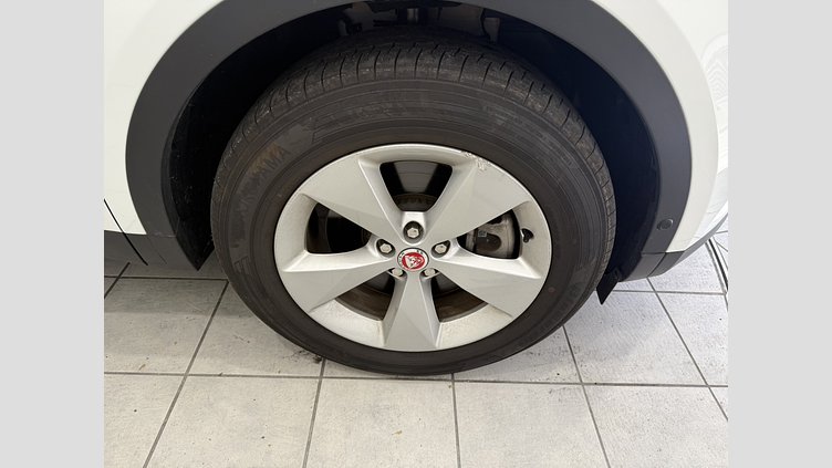 2021 認定中古車 Jaguar E-Pace フジホワイト D200 AWD（オートマチック） S　D200