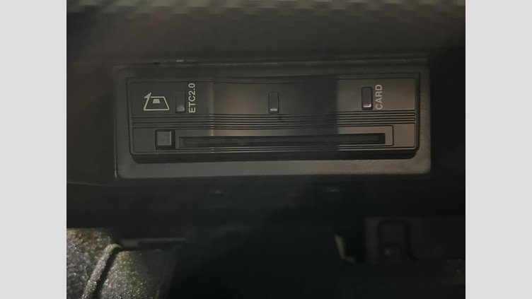 2024 認定中古車 Land Rover Discovery アイガーグレイ D350マイルドハイブリッド（ディーゼル） Dynamic HSE